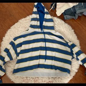 Zumiez crop sweatshirt